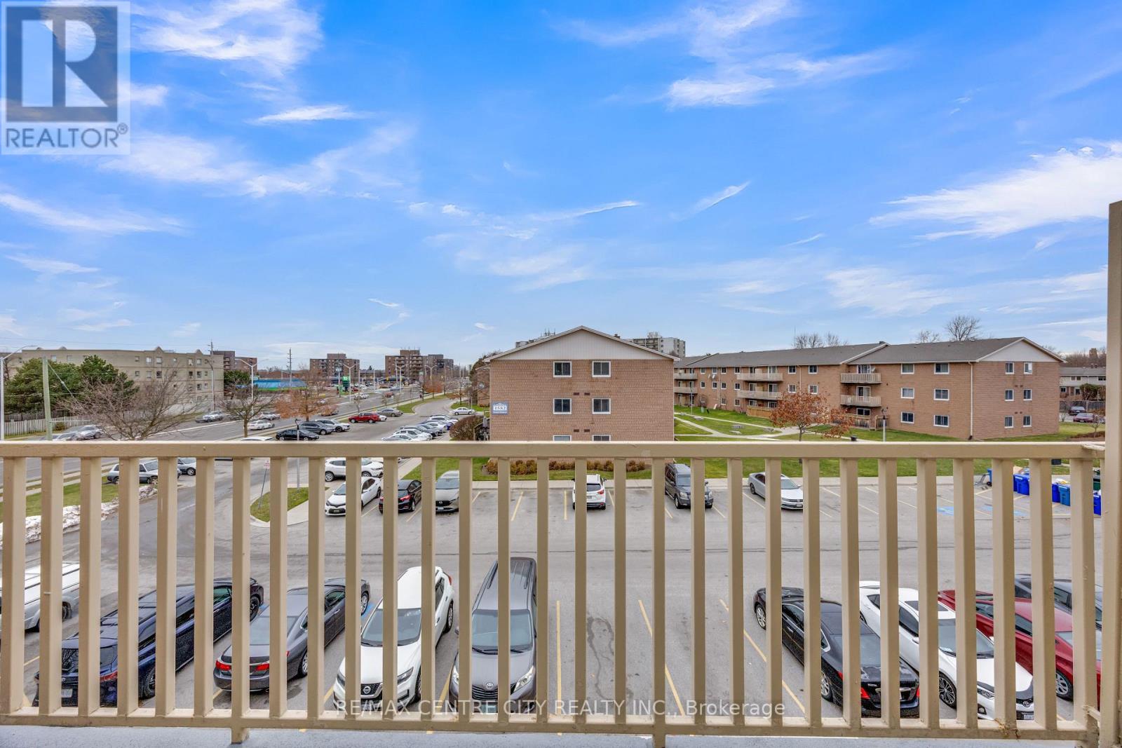 Photo 28 of 30 for 301 - 1584 Ernest Avenue