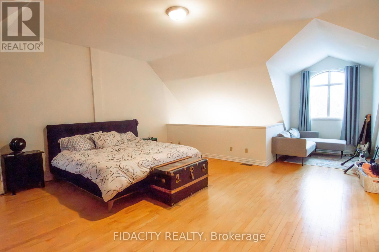 99 Fourth Avenue, Ottawa, Ontario  K1S 2L1 - Photo 27 - X12651076