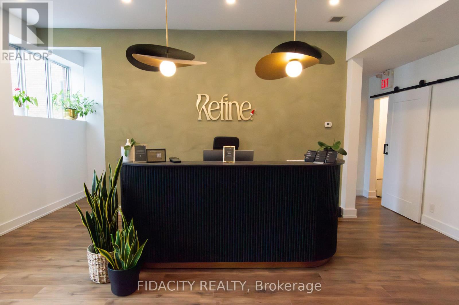 99 Fourth Avenue, Ottawa, Ontario  K1S 2L1 - Photo 4 - X12651076