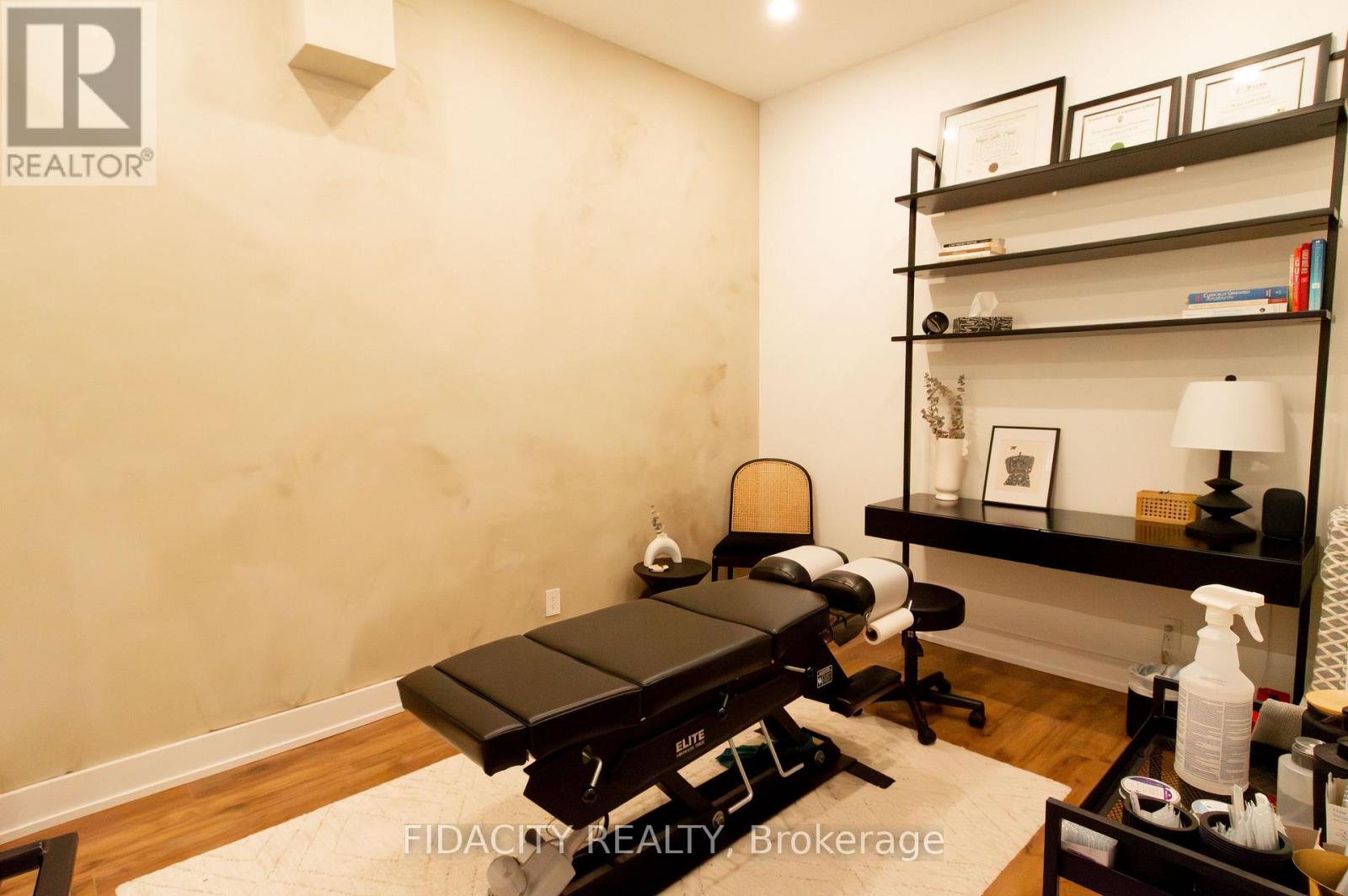 99 Fourth Avenue, Ottawa, Ontario  K1S 2L1 - Photo 6 - X12651076