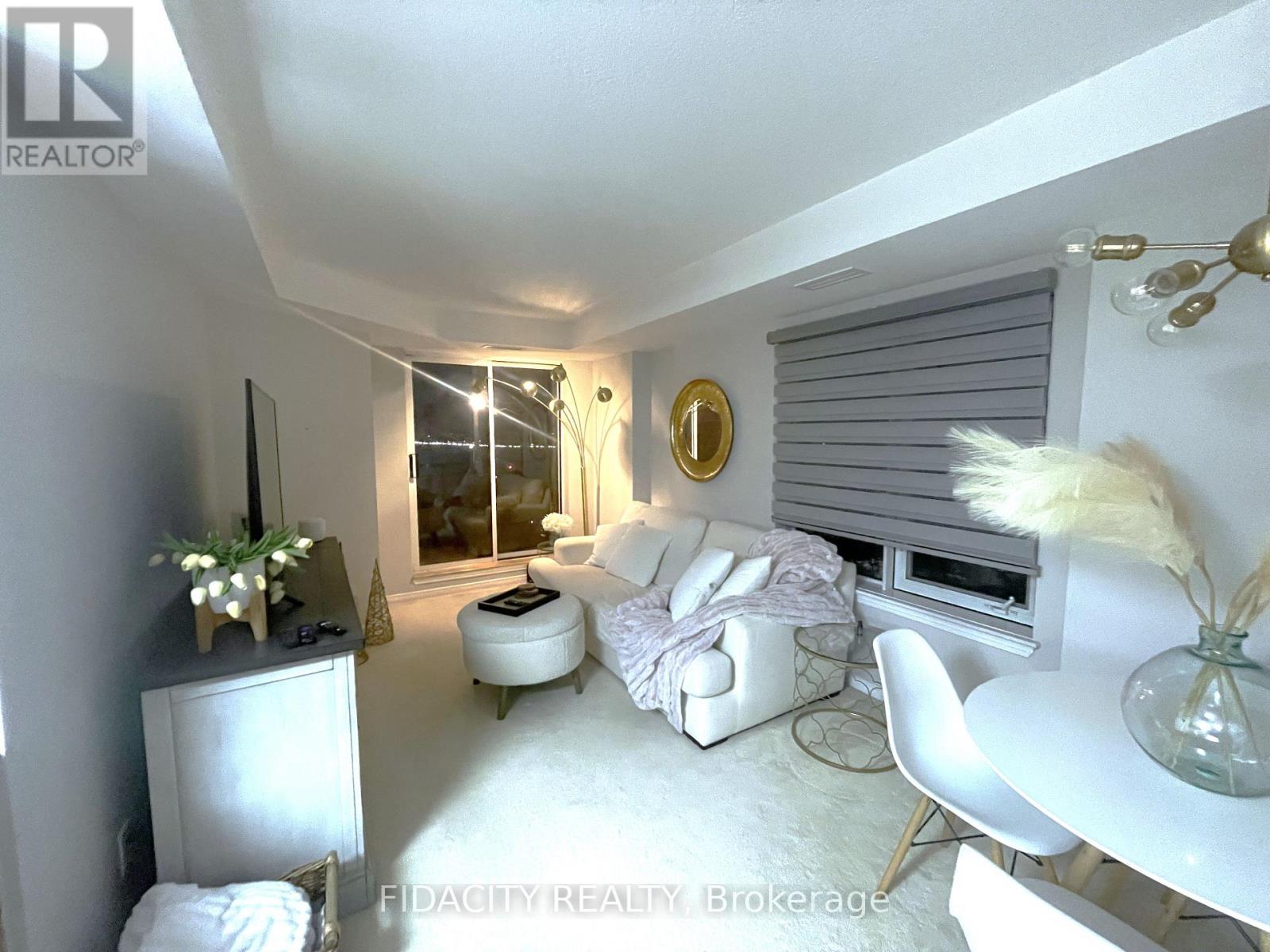 5l - 310 Central Park Drive, Ottawa, Ontario  K2C 4G4 - Photo 5 - X12651078