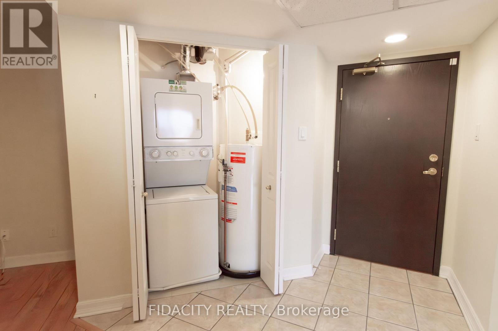 6e - 310 Central Park Drive, Ottawa, Ontario  K2C 4G4 - Photo 3 - X12651080