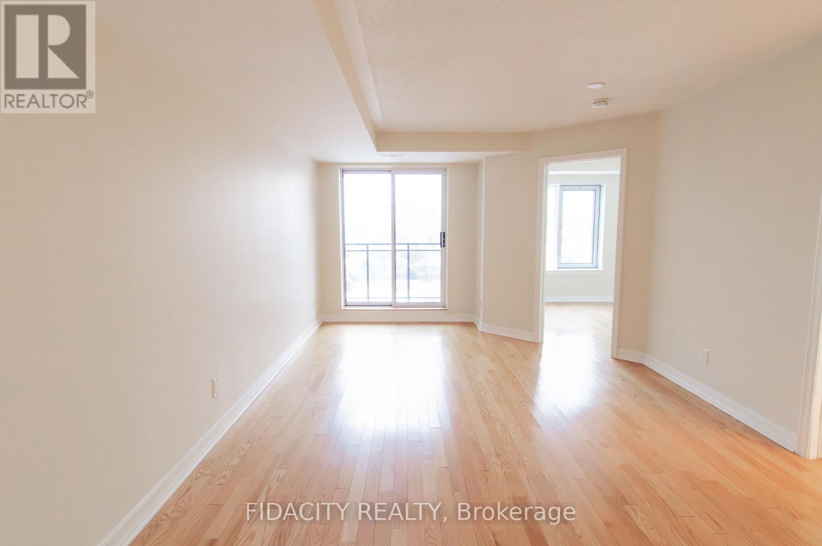 6e - 310 Central Park Drive, Ottawa, Ontario  K2C 4G4 - Photo 5 - X12651080