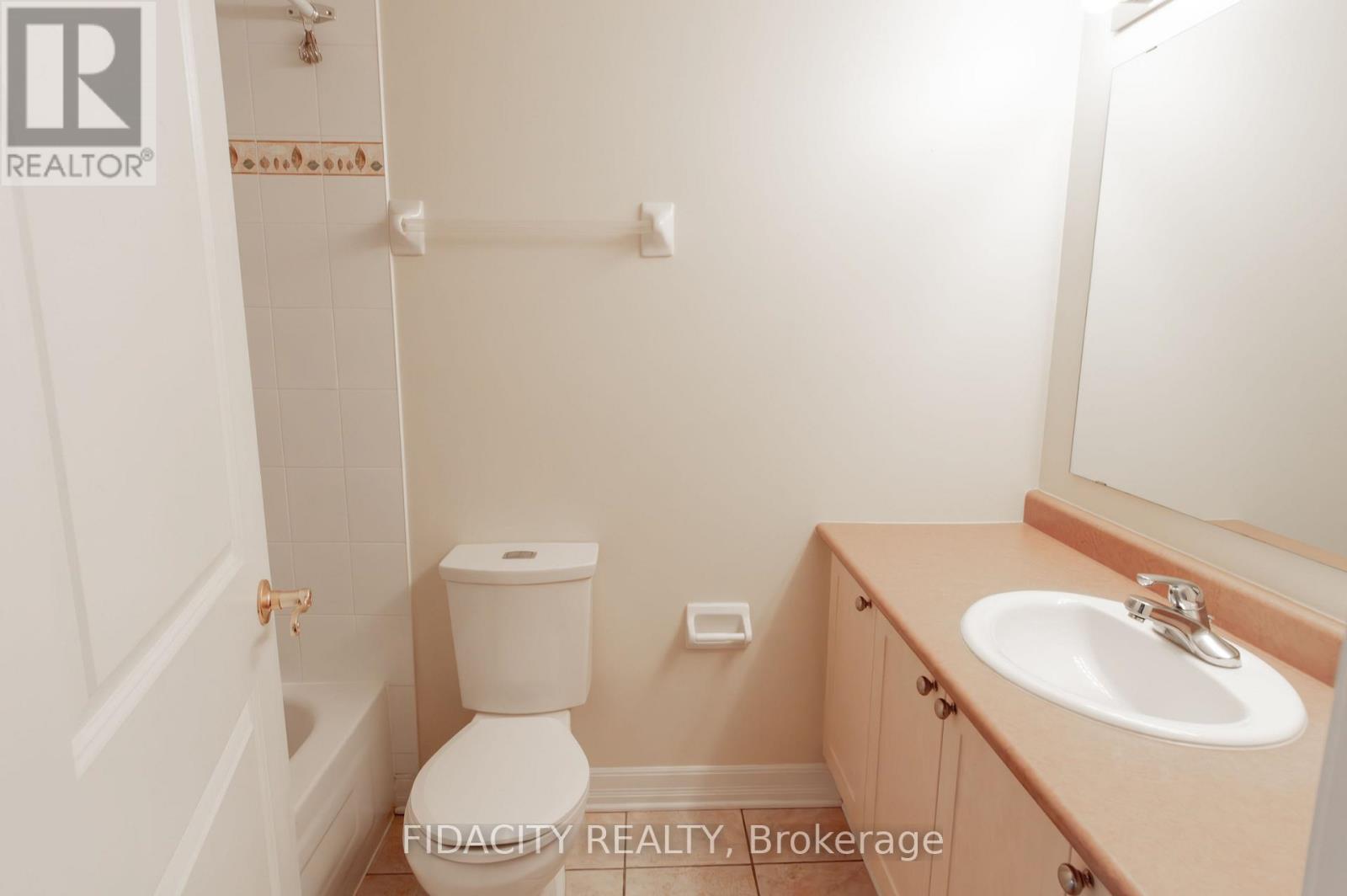 6e - 310 Central Park Drive, Ottawa, Ontario  K2C 4G4 - Photo 8 - X12651080