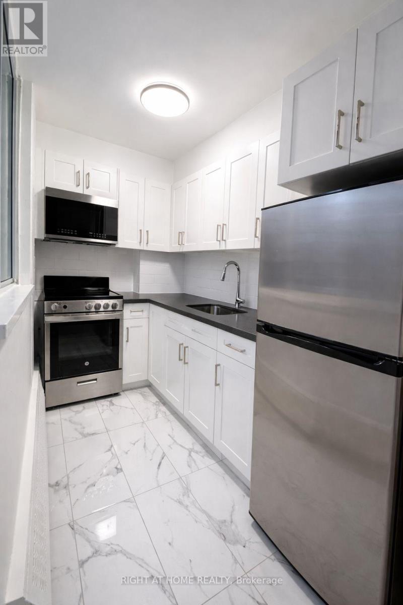 203 - 177 St. George Street, Toronto, Ontario  M5R 2M5 - Photo 5 - C12651074