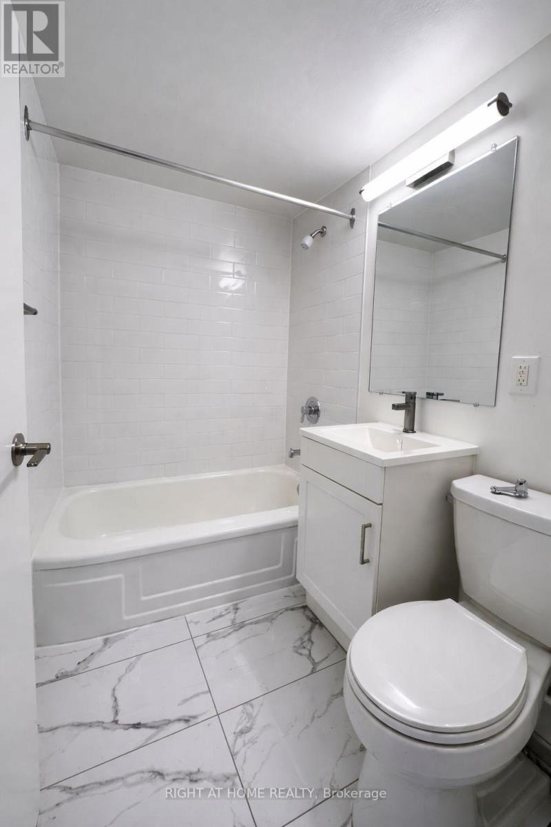 203 - 177 St. George Street, Toronto, Ontario  M5R 2M5 - Photo 7 - C12651074