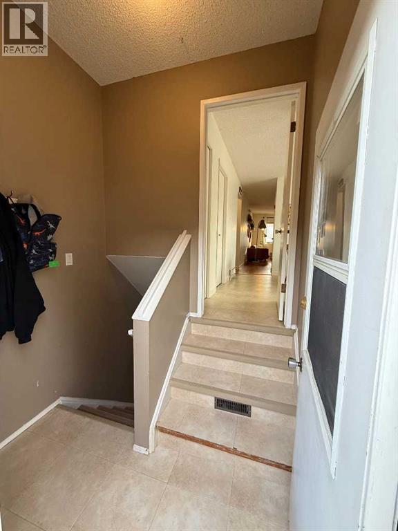 67 Oxford Road W, Lethbridge, Alberta  T1K 4V6 - Photo 16 - A2276134