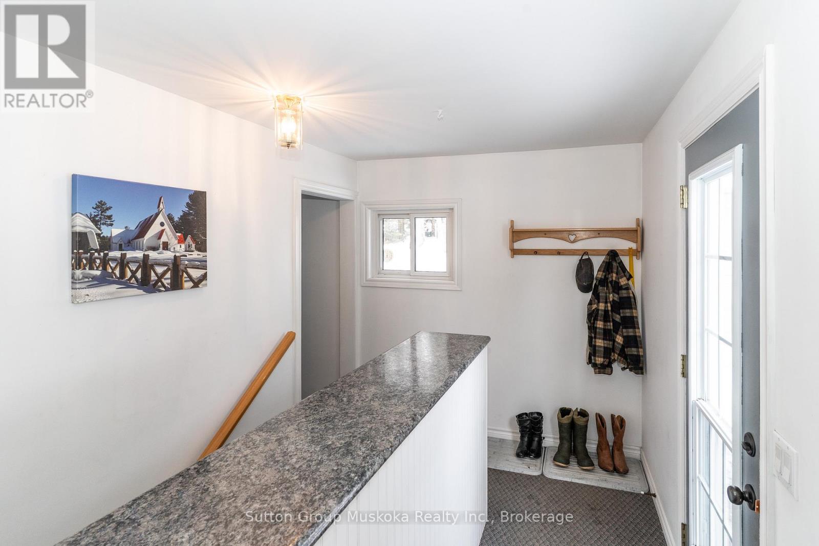 64 Spruce Drive, Huntsville, Ontario  P0B 1L0 - Photo 5 - X12614814