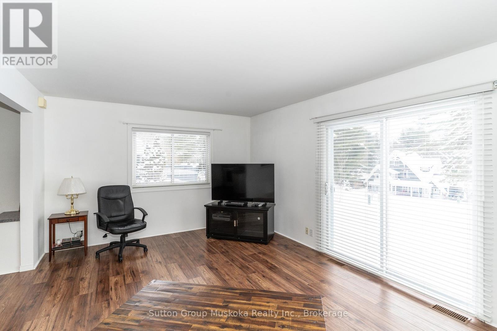 64 Spruce Drive, Huntsville, Ontario  P0B 1L0 - Photo 13 - X12614814