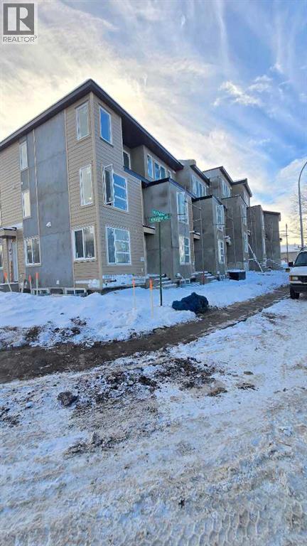 4767 Montana Crescent Nw, Calgary, Alberta  T3B 1E6 - Photo 3 - A2276176