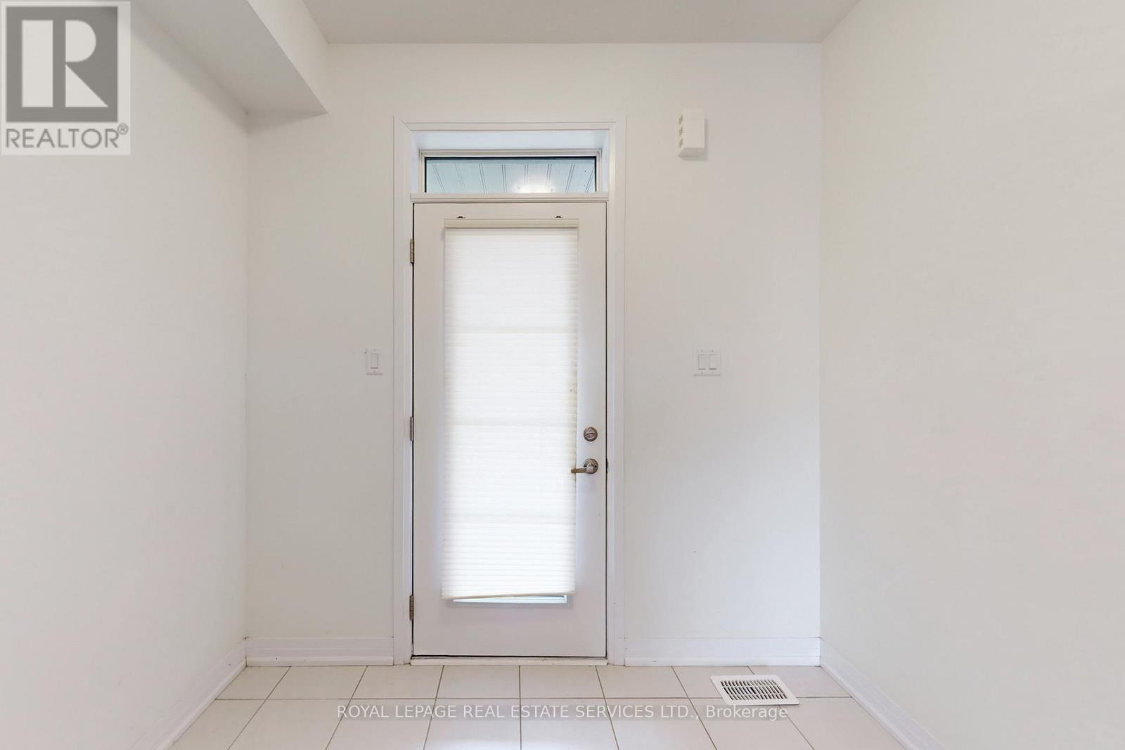 161 Brighton Lane, Thorold, Ontario  L2V 0N7 - Photo 8 - X12651108