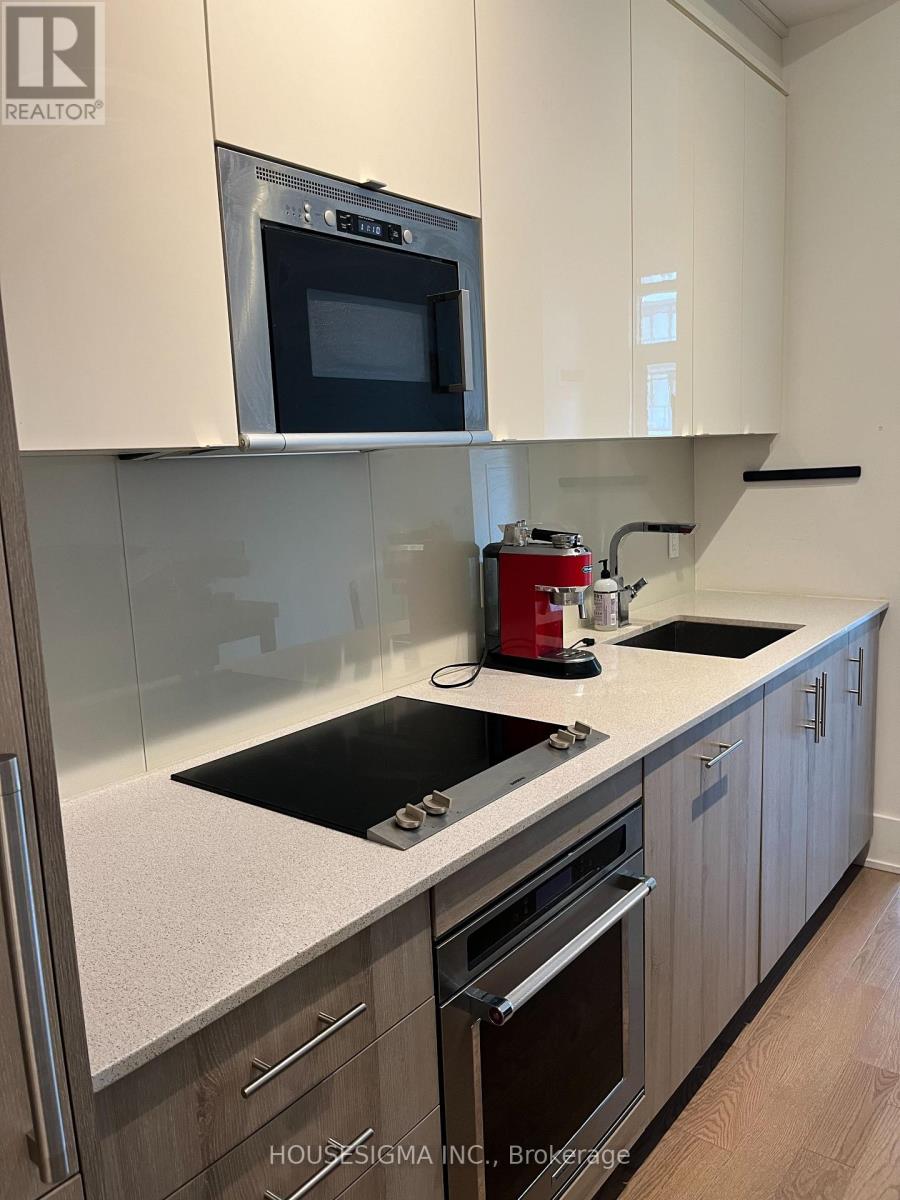 2717 - 330 Richmond Street W, Toronto, Ontario  M5V 1X2 - Photo 4 - C12651122