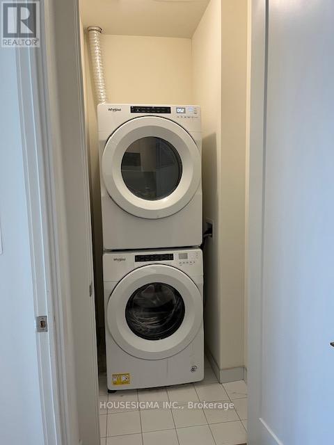 2717 - 330 Richmond Street W, Toronto, Ontario  M5V 1X2 - Photo 7 - C12651122