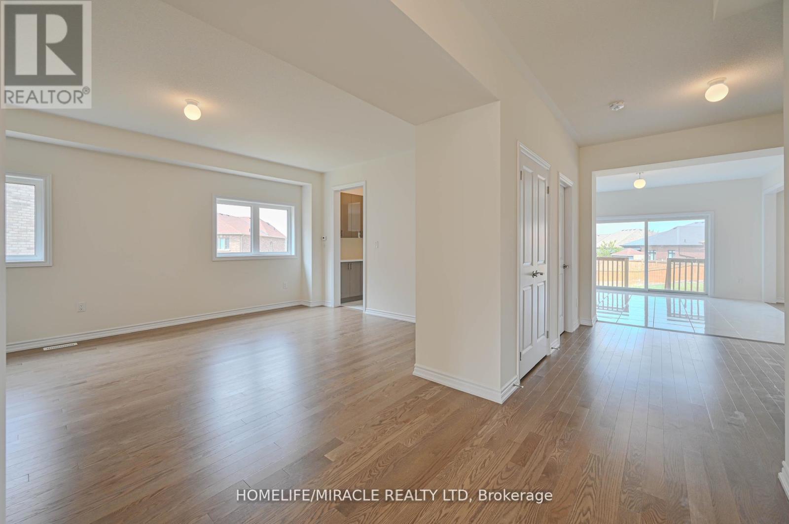 1653 Corsal Court, Innisfil, Ontario  L9S 0P8 - Photo 6 - N12651128