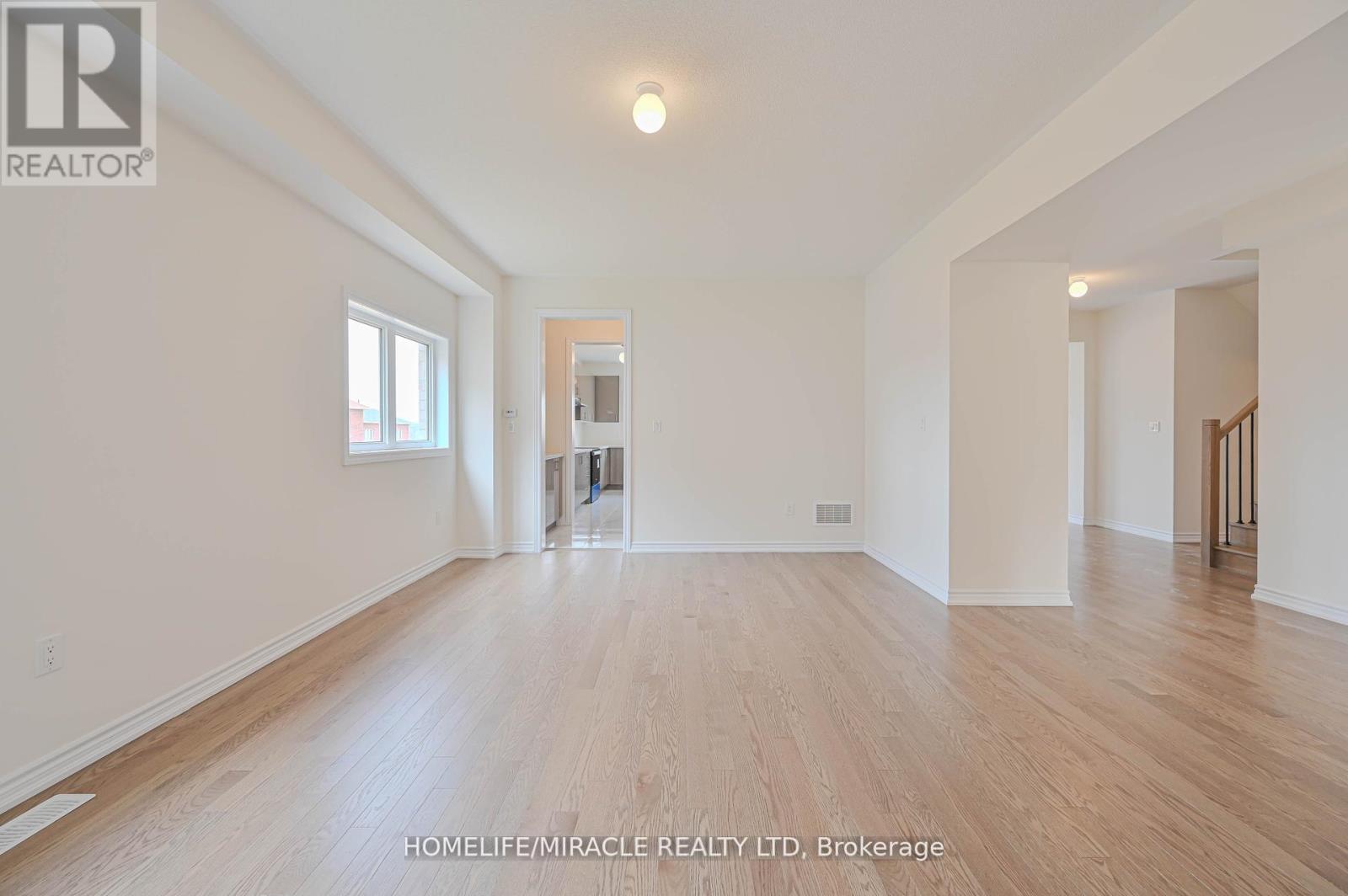 1653 Corsal Court, Innisfil, Ontario  L9S 0P8 - Photo 9 - N12651128