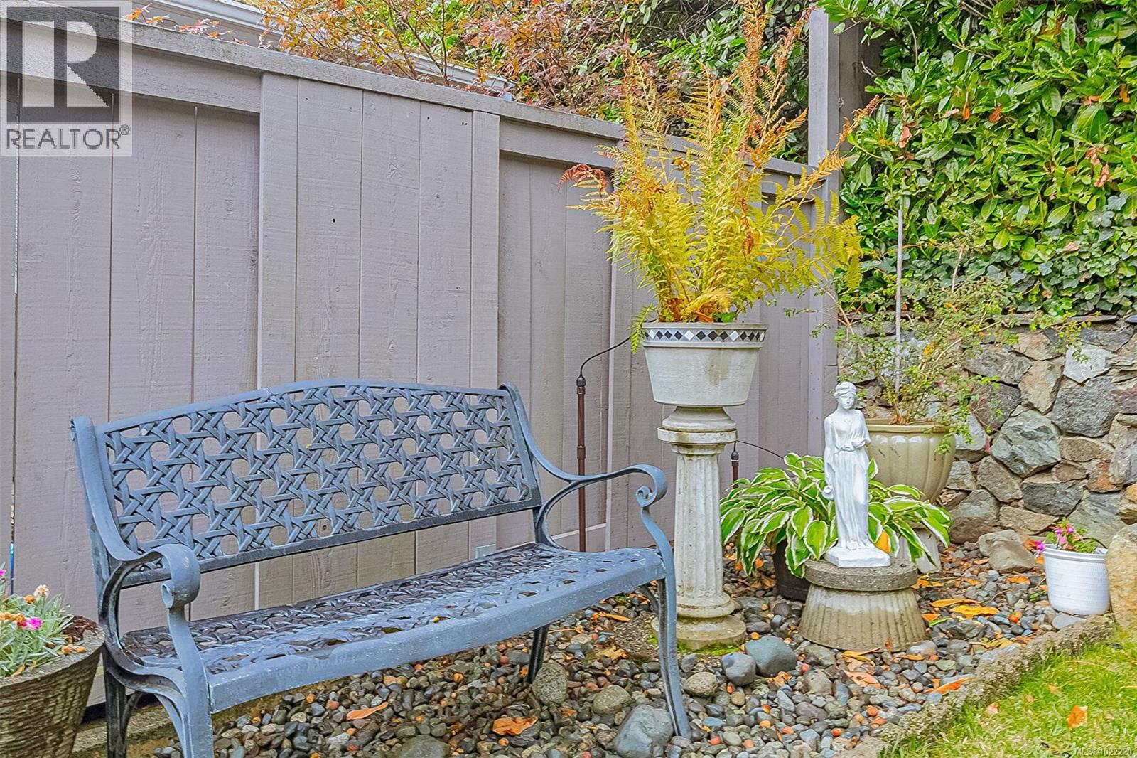 3572 Cedar Hill Rd, Saanich, British Columbia  V8P 3Z1 - Photo 42 - 1022220