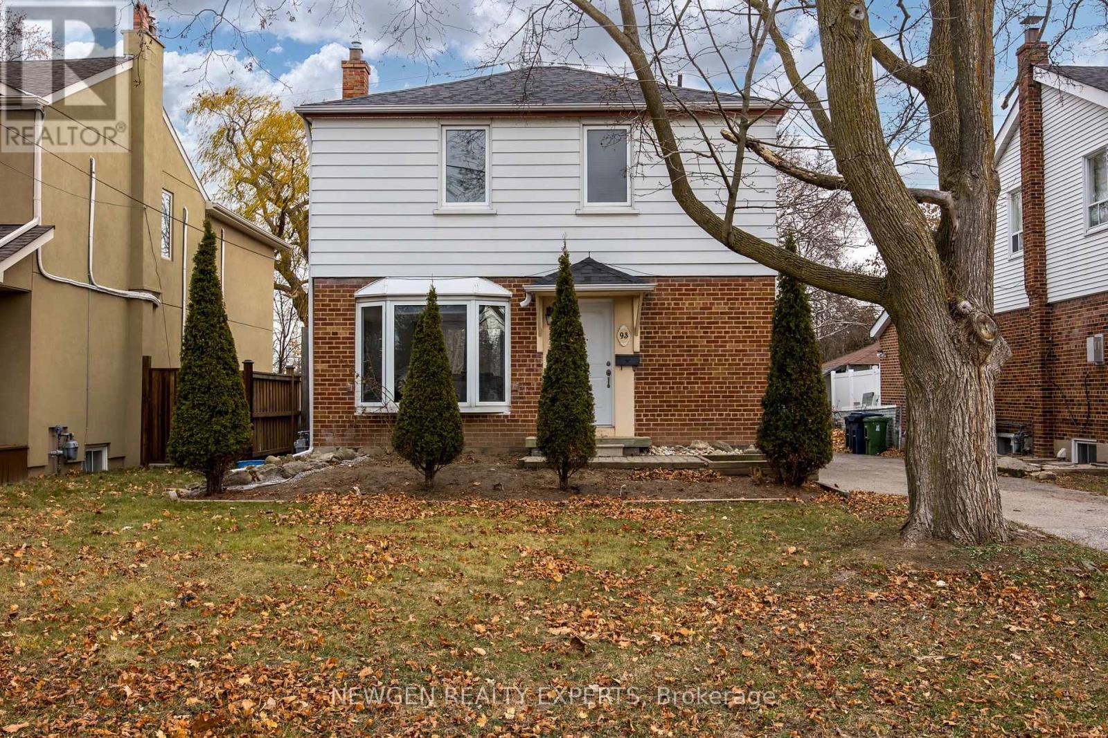 93 Ashbourne Drive, Toronto, Ontario  M9B 4H6 - Photo 3 - W12651132