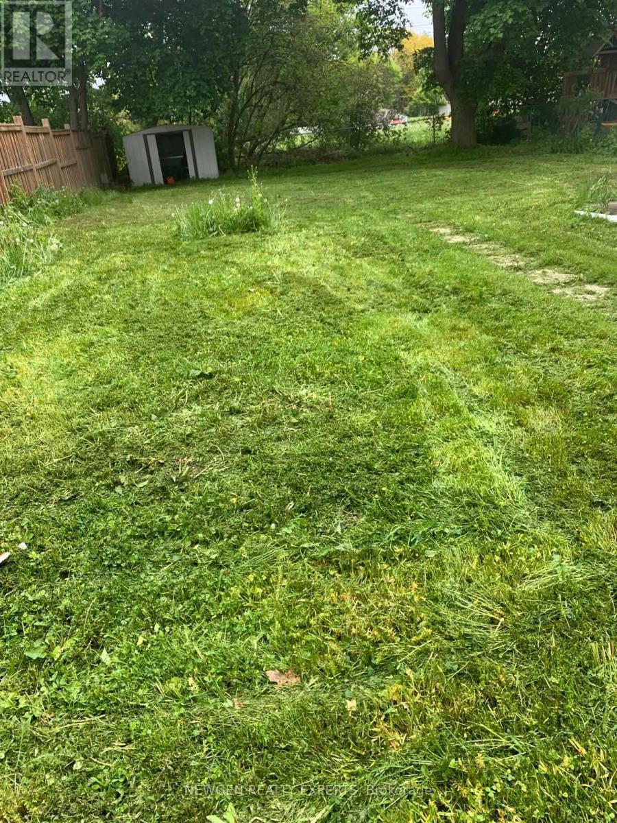 93 Ashbourne Drive, Toronto, Ontario  M9B 4H6 - Photo 39 - W12651132