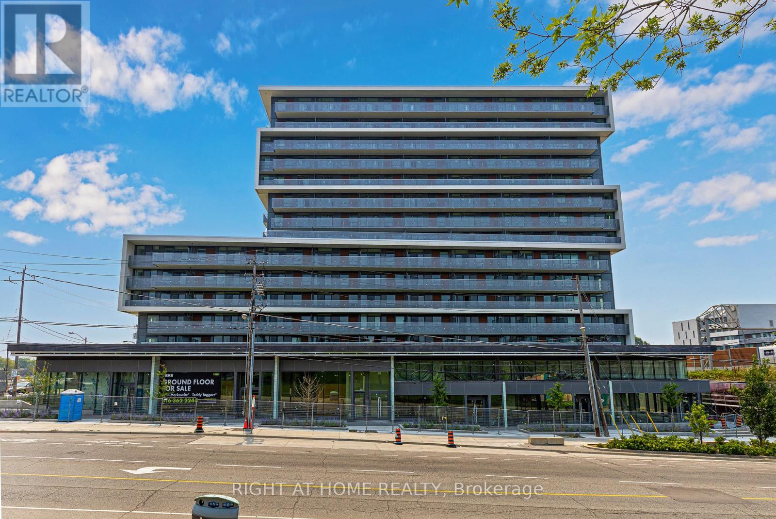 325 - 120 Varna Drive, Toronto, Ontario  M6A 2M1 - Photo 2 - C12651154