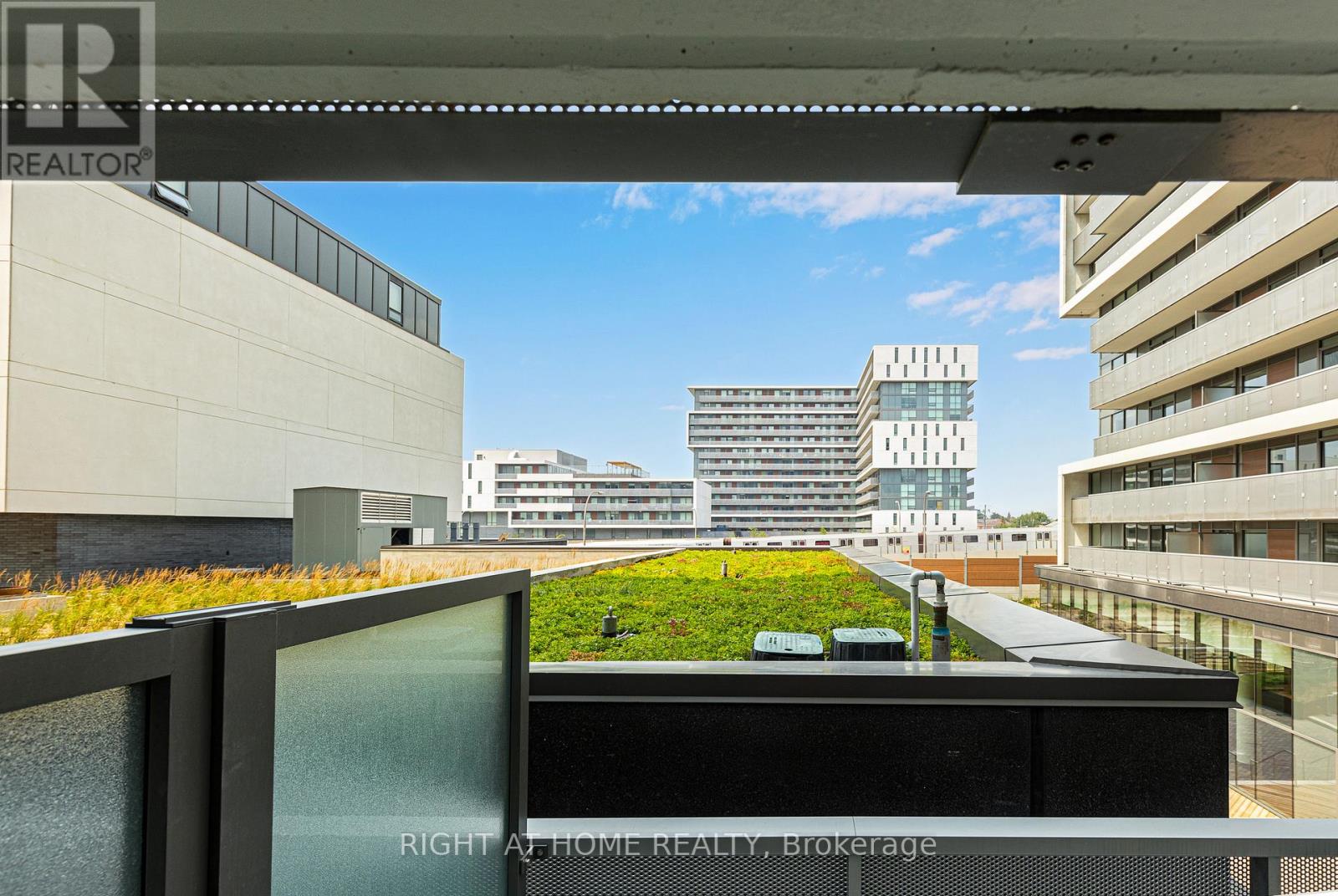 325 - 120 Varna Drive, Toronto, Ontario  M6A 2M1 - Photo 22 - C12651154