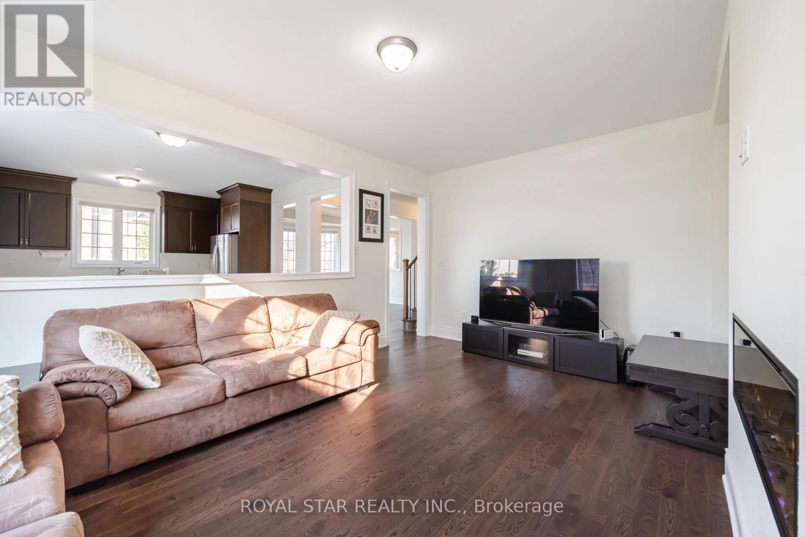 Upper - 1 Bushwood Trail, Brampton, Ontario  L7A 5J8 - Photo 16 - W12651144