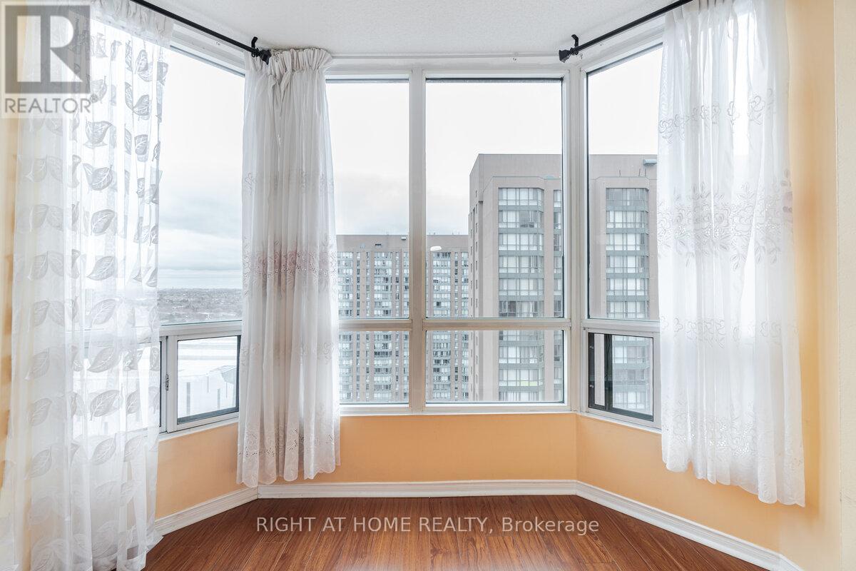 1916 - 155 Hillcrest Avenue, Mississauga, Ontario  L5B 3Z2 - Photo 14 - W12651146