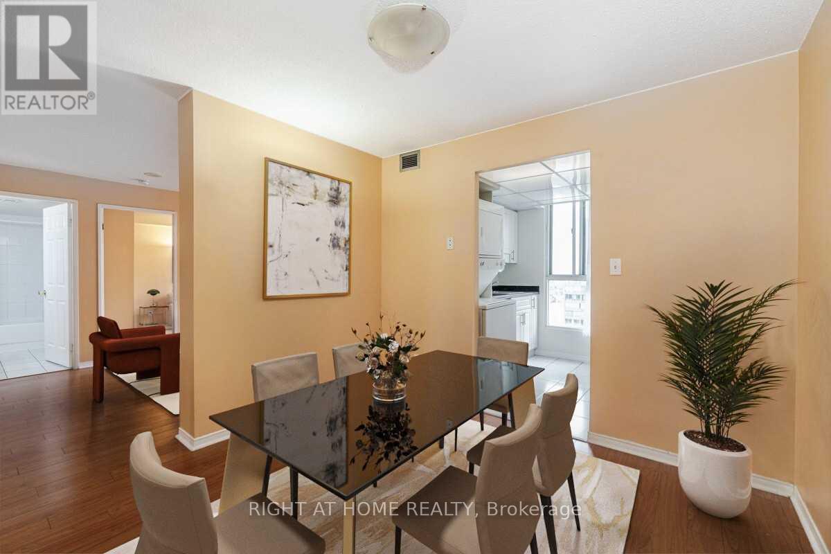 1916 - 155 Hillcrest Avenue, Mississauga, Ontario  L5B 3Z2 - Photo 4 - W12651146