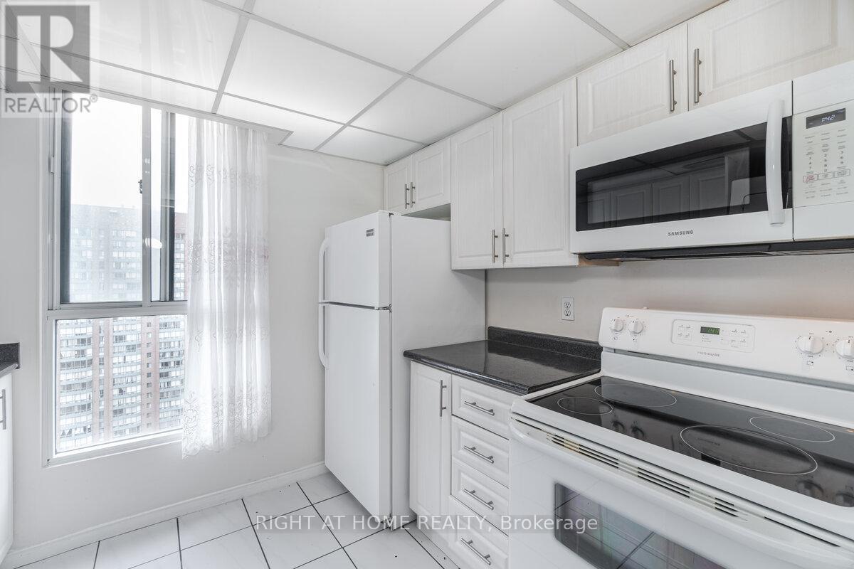 1916 - 155 Hillcrest Avenue, Mississauga, Ontario  L5B 3Z2 - Photo 6 - W12651146