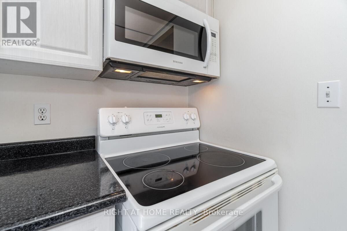 1916 - 155 Hillcrest Avenue, Mississauga, Ontario  L5B 3Z2 - Photo 8 - W12651146