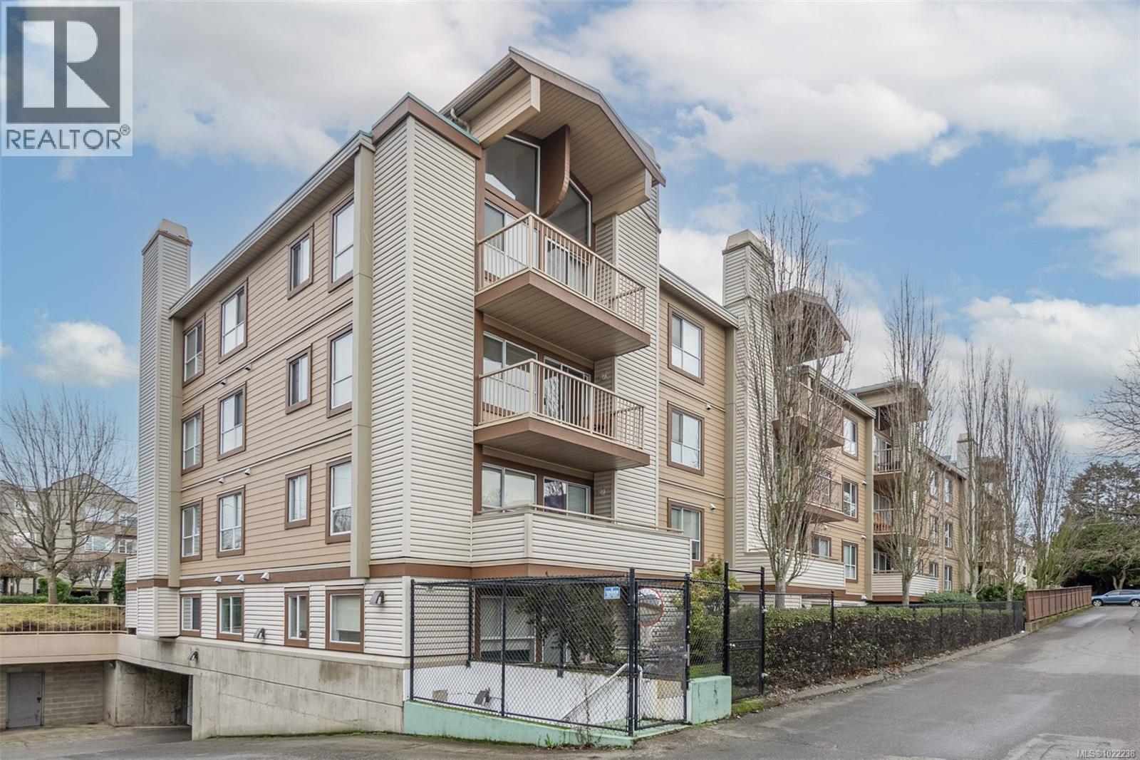 201 1055 Hillside Ave, Victoria, British Columbia