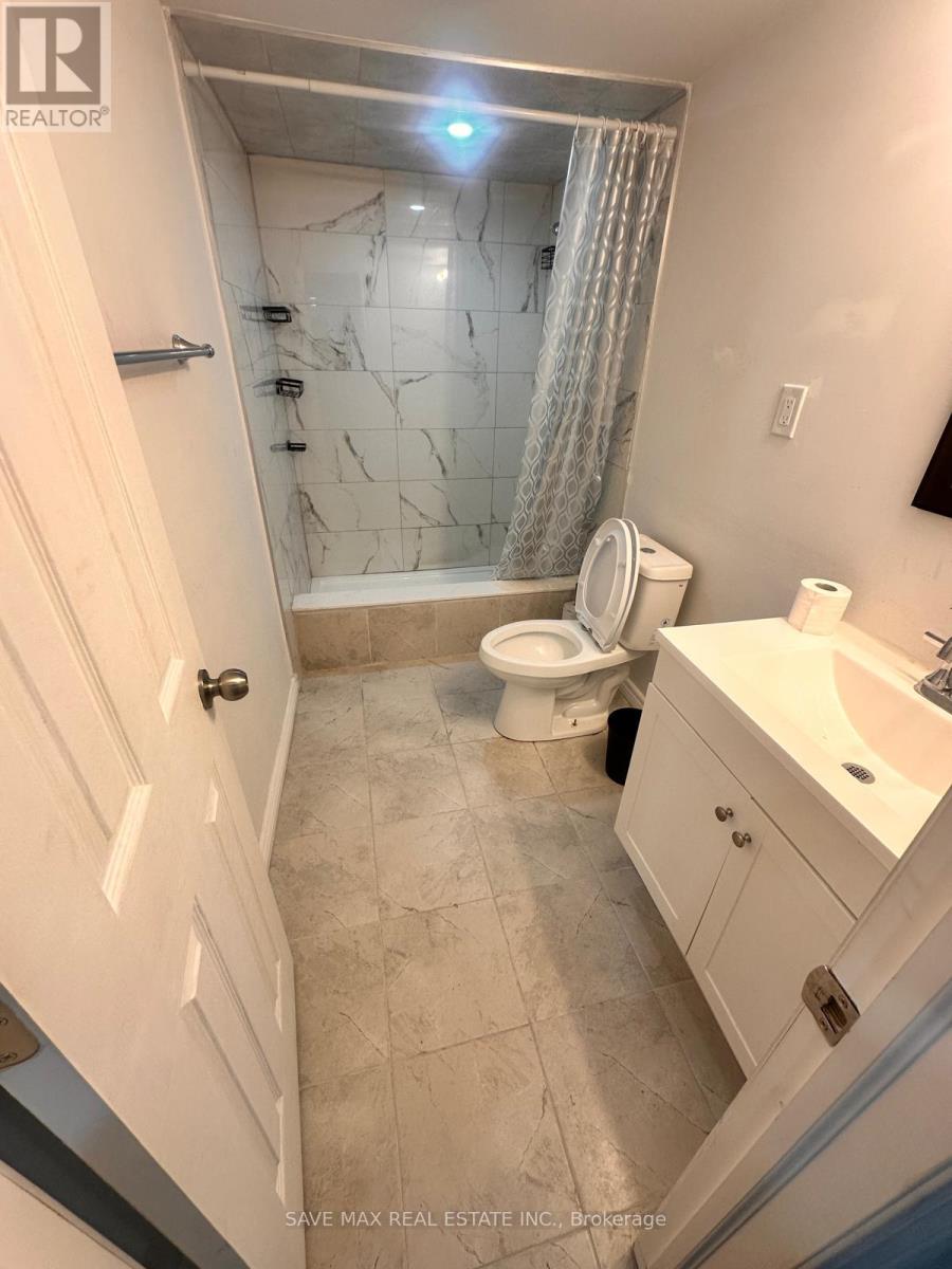 149 Silverwood Crescent, Woodstock, Ontario  N4T 0M6 - Photo 8 - X12651178