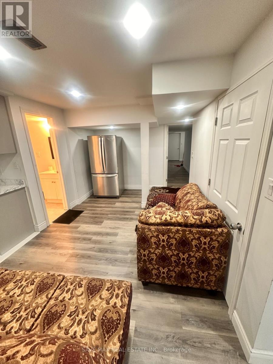 149 Silverwood Crescent, Woodstock, Ontario  N4T 0M6 - Photo 4 - X12651178