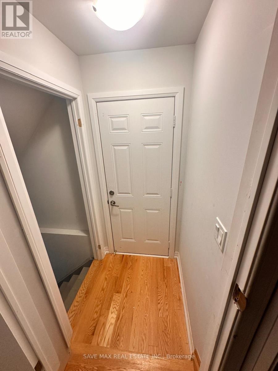 149 Silverwood Crescent, Woodstock, Ontario  N4T 0M6 - Photo 11 - X12651178