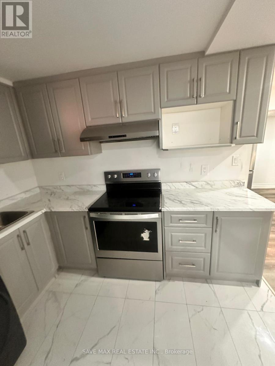 149 Silverwood Crescent, Woodstock, Ontario  N4T 0M6 - Photo 7 - X12651178