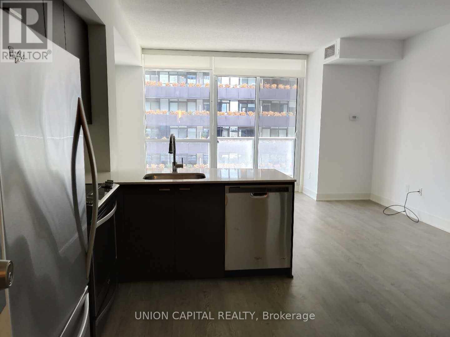 504 - 30 Roehampton Avenue, Toronto, Ontario  M4P 0B9 - Photo 3 - C12651188