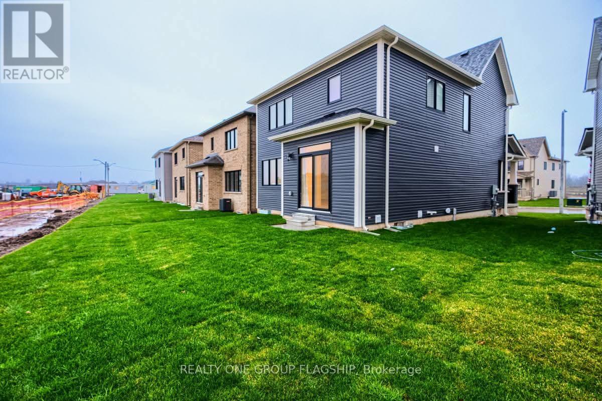 126 Port Crescent, Welland, Ontario  L3B 0N2 - Photo 33 - X12651192