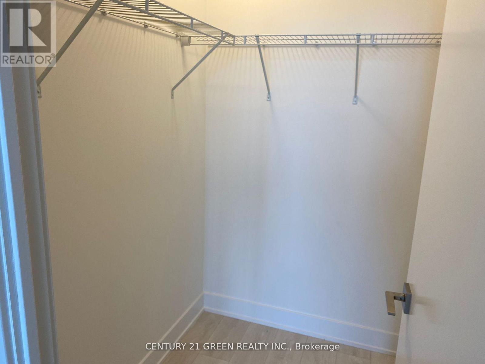 315 - 297 Oakwalk Drive, Oakville, Ontario  L6H 3R6 - Photo 12 - W12650096