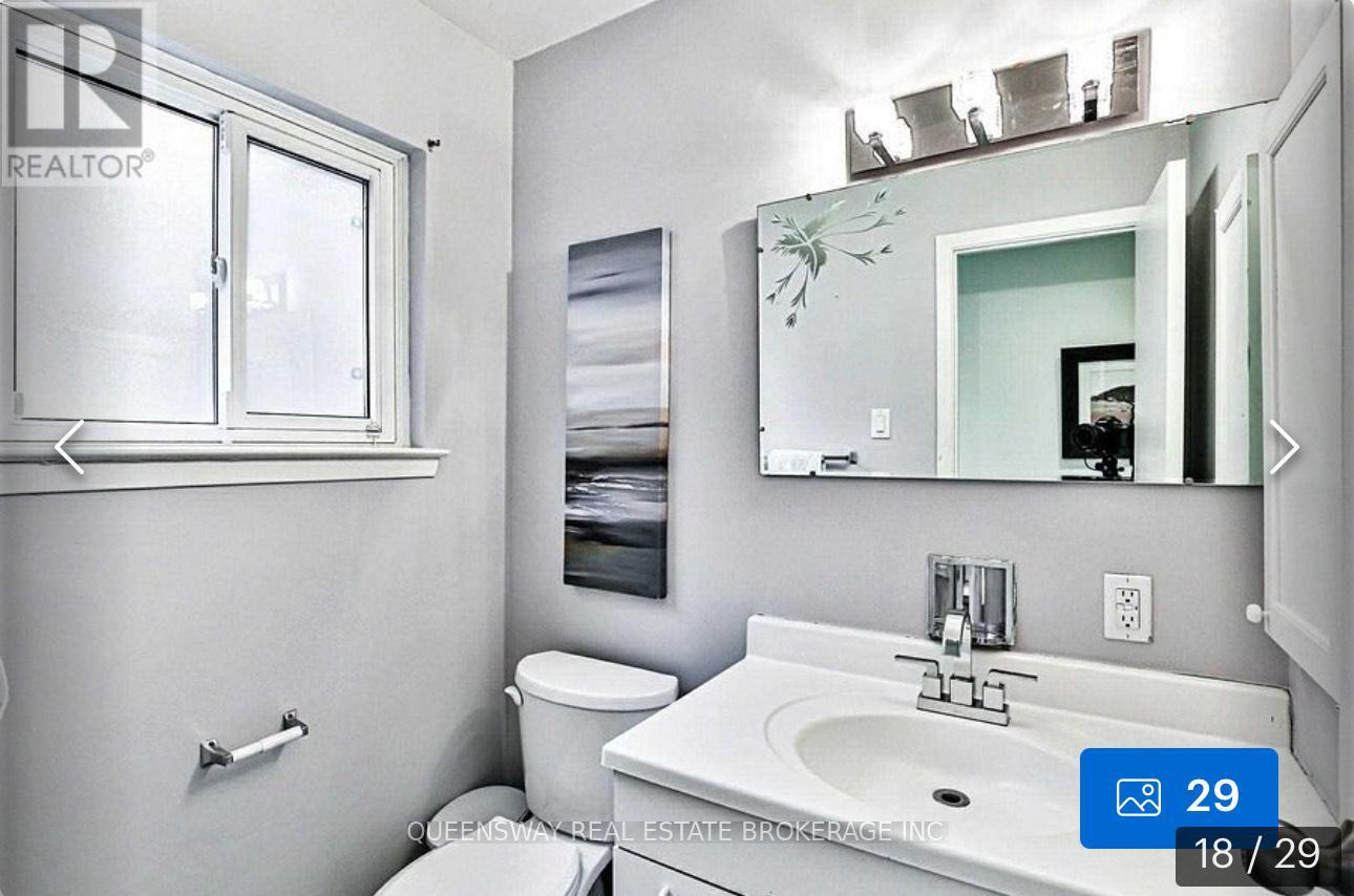 14 Fontainbleau Drive, Toronto, Ontario  M2M 1N9 - Photo 6 - C12651208