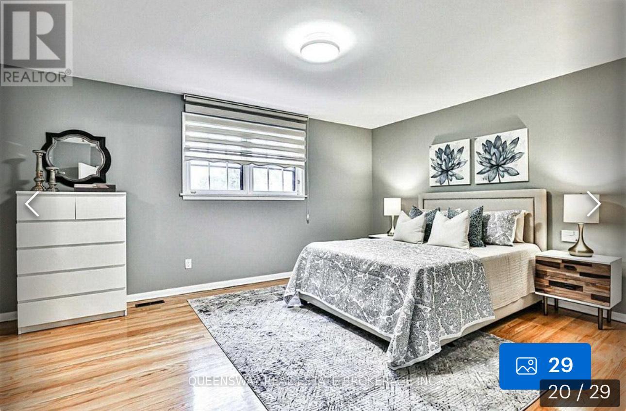 14 Fontainbleau Drive, Toronto, Ontario  M2M 1N9 - Photo 7 - C12651208