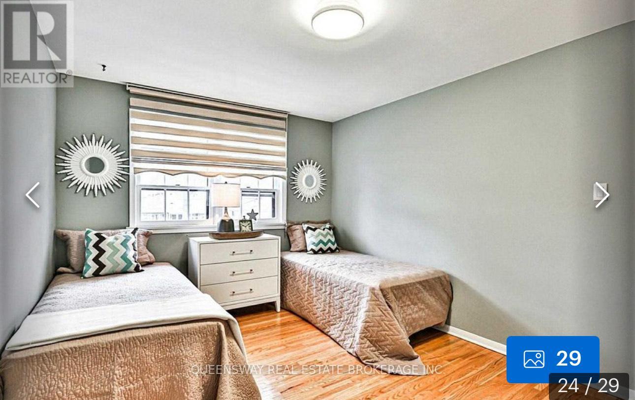 14 Fontainbleau Drive, Toronto, Ontario  M2M 1N9 - Photo 9 - C12651208