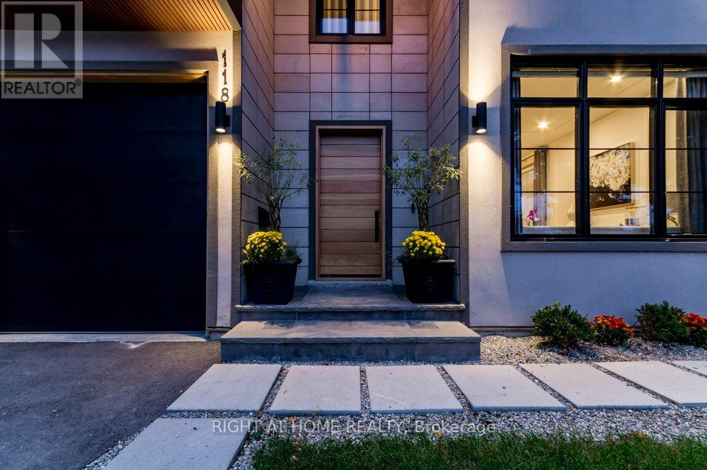 118 Martin Grove Road, Toronto, Ontario  M9B 4K5 - Photo 3 - W12651212