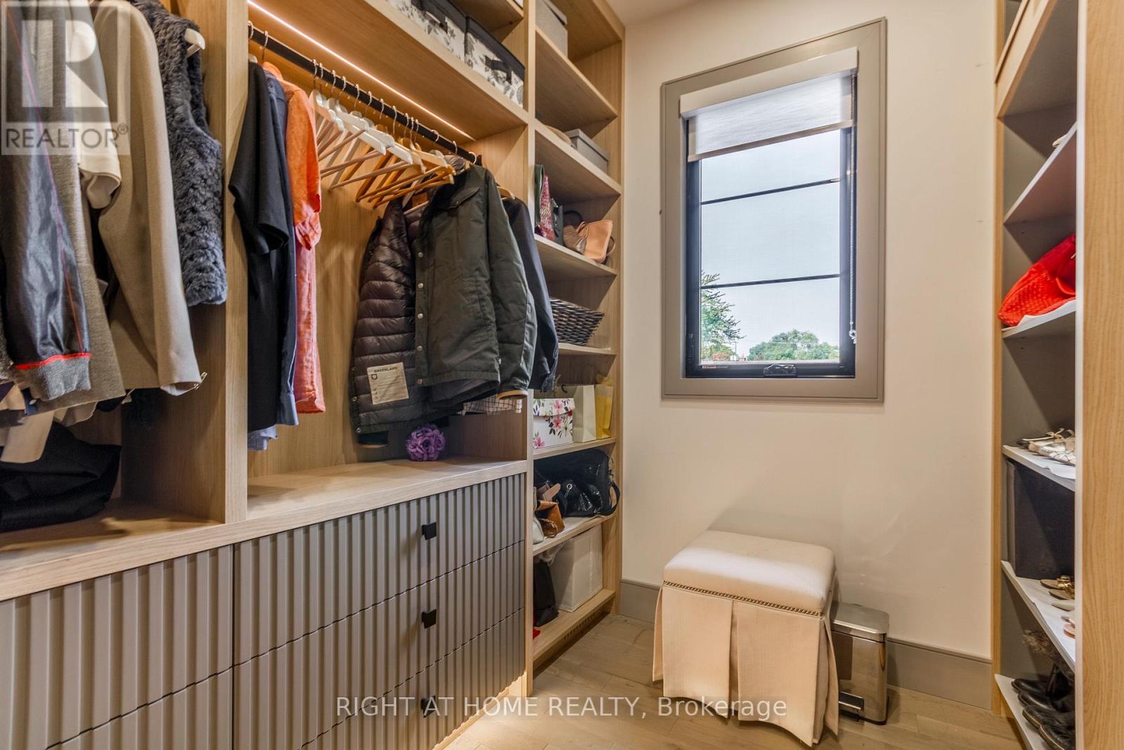 118 Martin Grove Road, Toronto, Ontario  M9B 4K5 - Photo 30 - W12651212