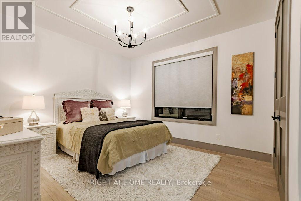 118 Martin Grove Road, Toronto, Ontario  M9B 4K5 - Photo 32 - W12651212