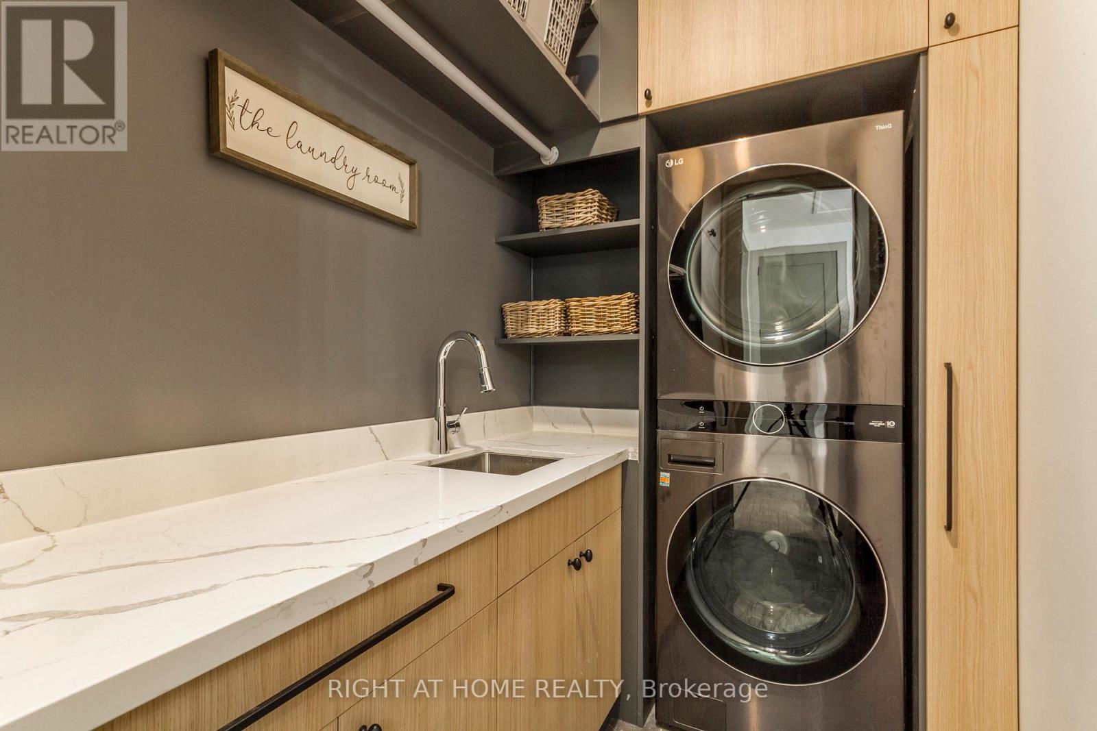 118 Martin Grove Road, Toronto, Ontario  M9B 4K5 - Photo 34 - W12651212