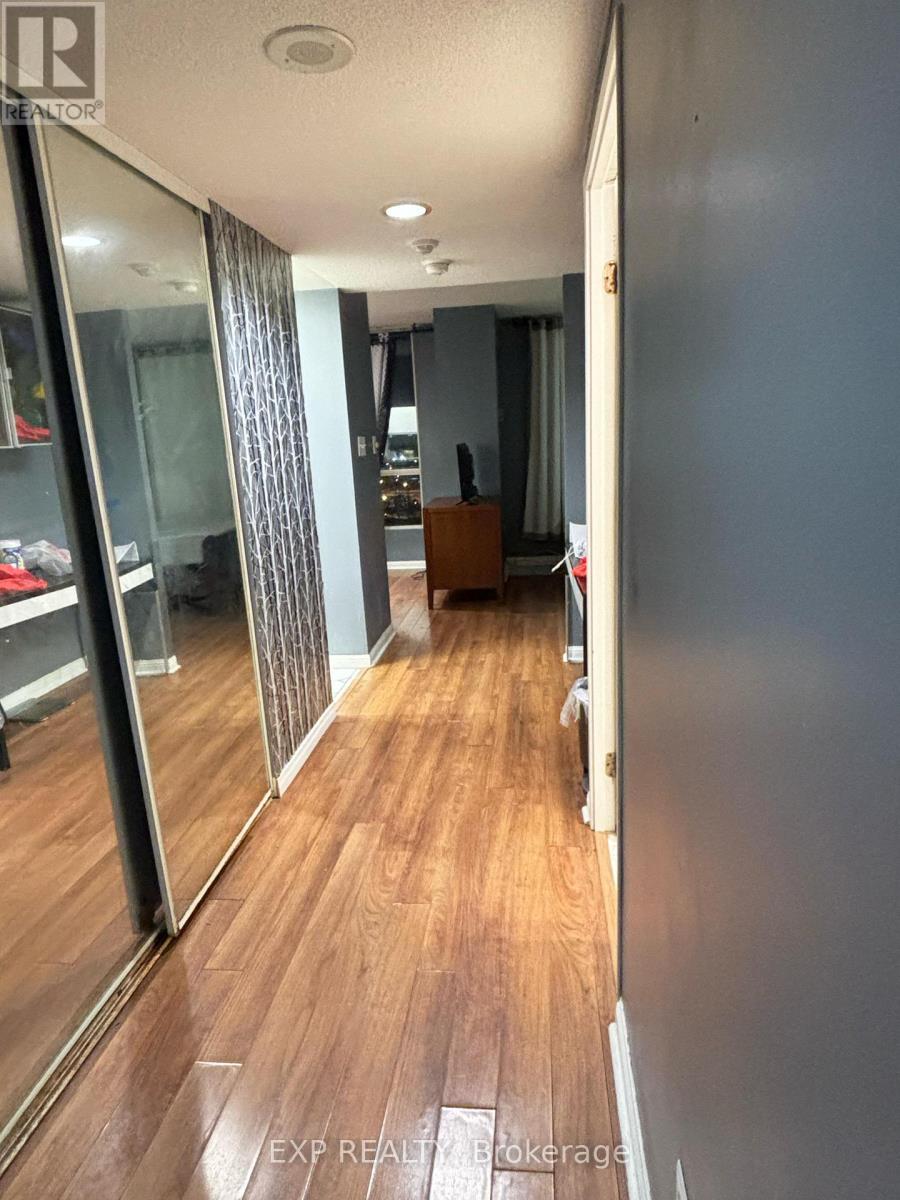 1205 - 101 Subway Crescent, Toronto, Ontario  M9B 6K4 - Photo 7 - W12651214