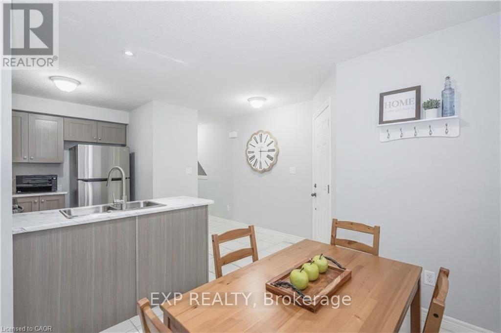 26a - 15 Carere Crescent, Guelph, Ontario  N1E 0K4 - Photo 4 - X12651216