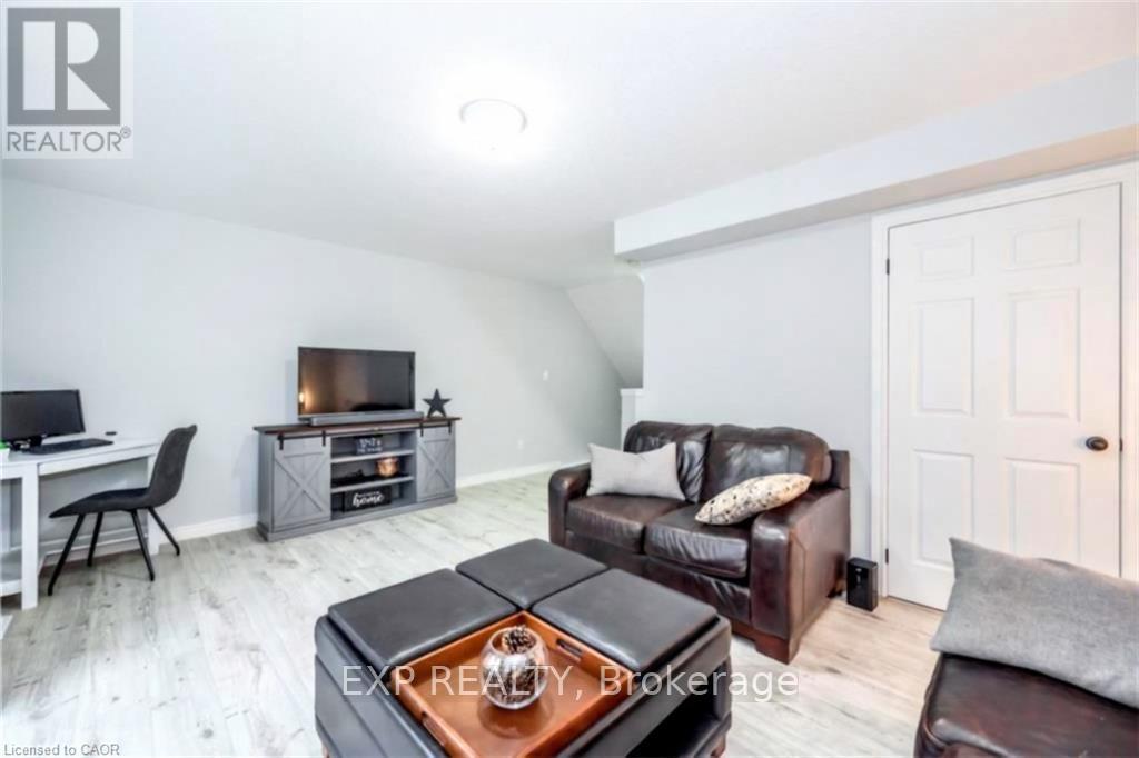 26a - 15 Carere Crescent, Guelph, Ontario  N1E 0K4 - Photo 7 - X12651216