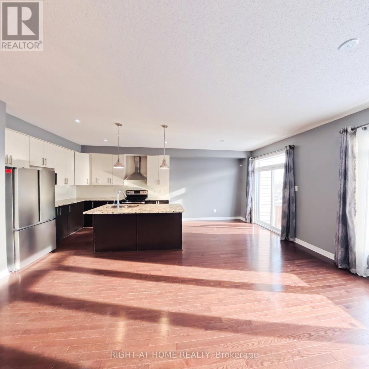 617 Sunburst Street, Ottawa, Ontario  K1T 0L1 - Photo 7 - X12515110