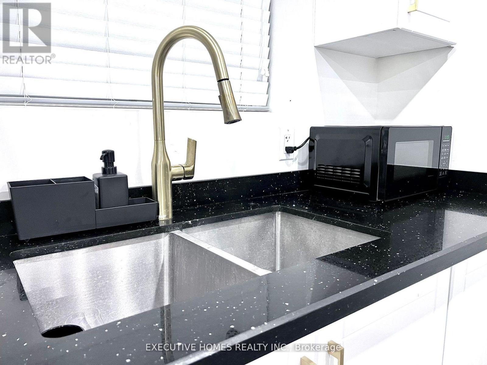 Basement Unit - 409 Boyd Lane, Milton, Ontario  L9E 1X2 - Photo 13 - W12651220