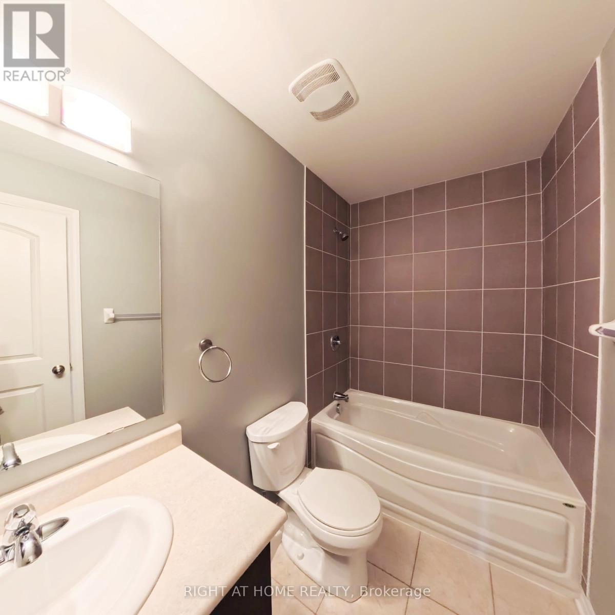 617 Sunburst Street, Ottawa, Ontario  K1T 0L1 - Photo 16 - X12515110